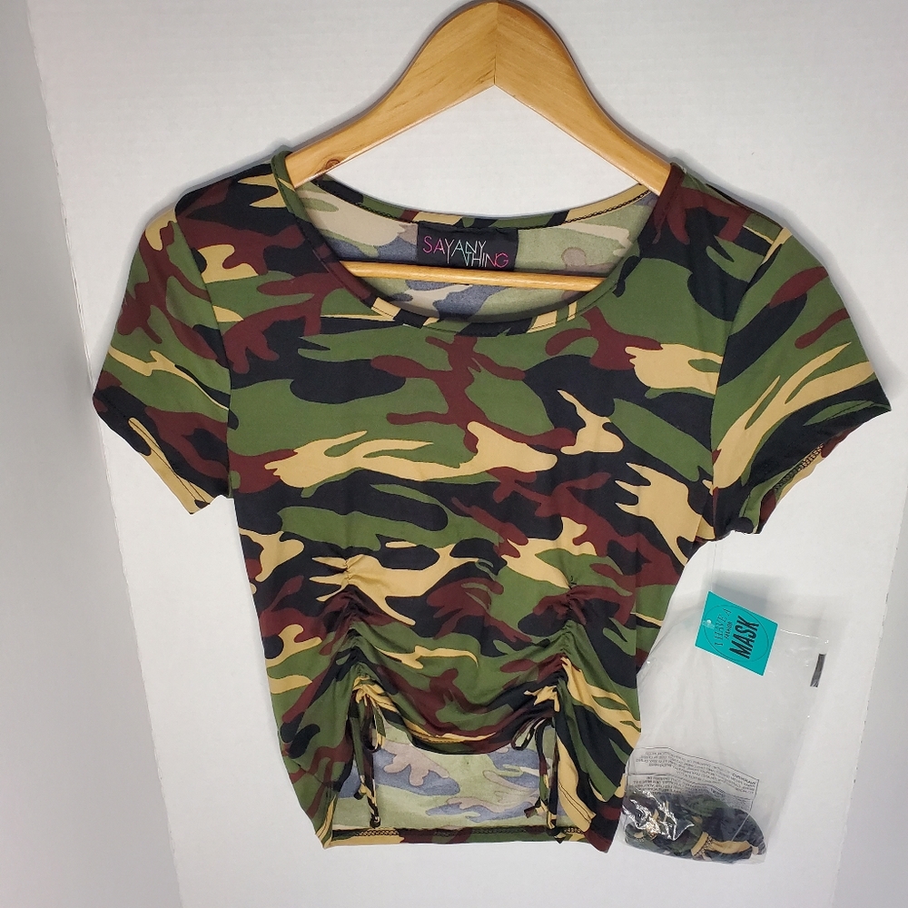 🆕️Camouflage Midrift CropTop & Matching Mask, Size L.